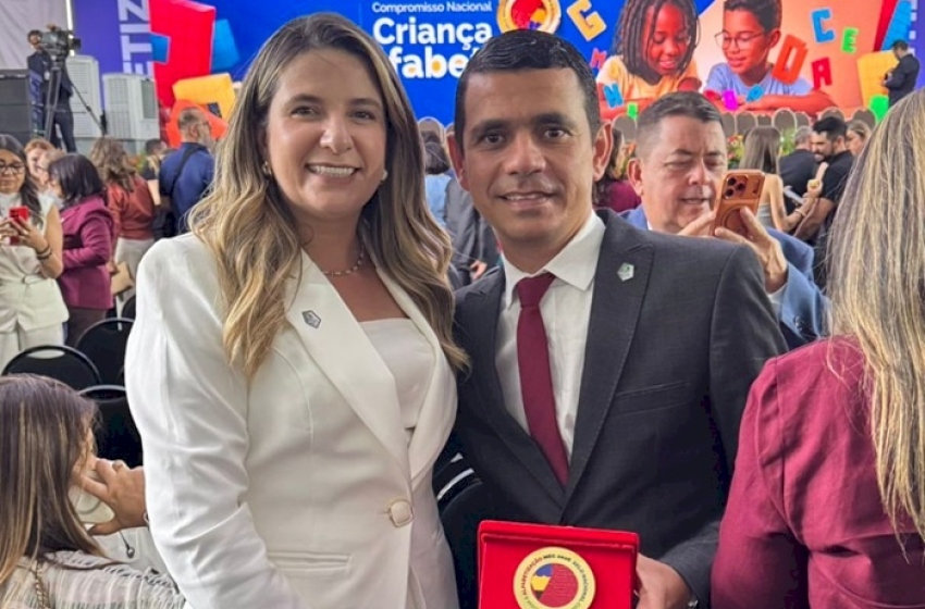 Santa Cruz conquista Selo Ouro de Alfabetização e reforça o esforço coletivo após premiação na Educação